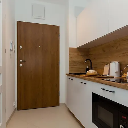 To Be - Glamour Varsóvia